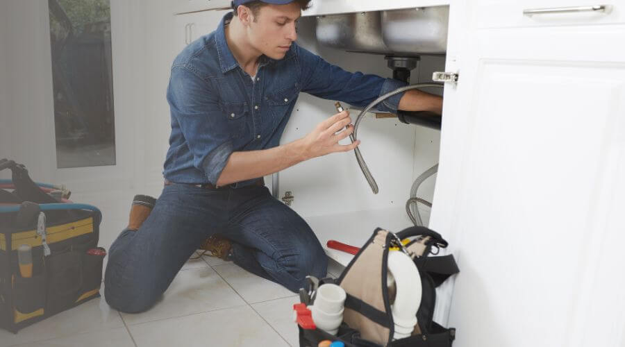 Expert burst pipe repair services in Somerville, TX